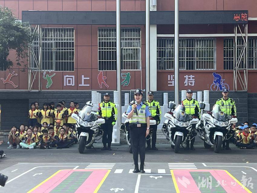 新匍京和金沙多远